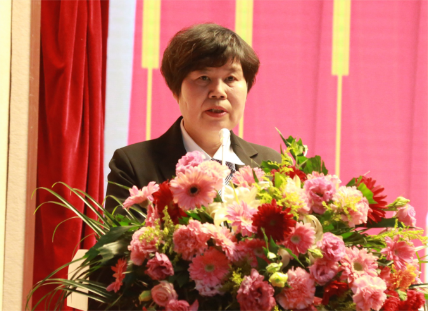 华体会线上平台,华体会（中国）第一届党委班子选举大会---徐州市树恩中学总校长薛淑萍同志致开幕辞